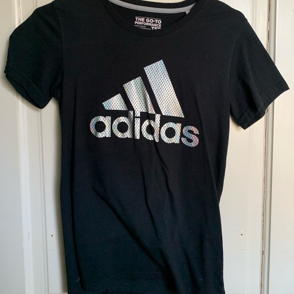 Women’s XS Adidas Tee